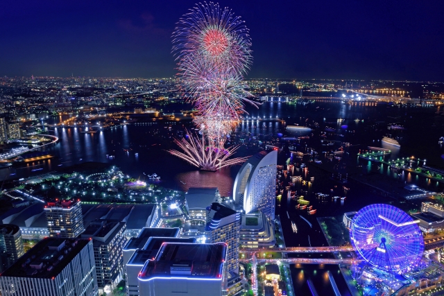 横浜開港祭の花火