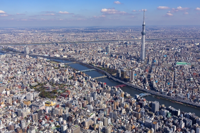 東京スカイツリーと隅田川